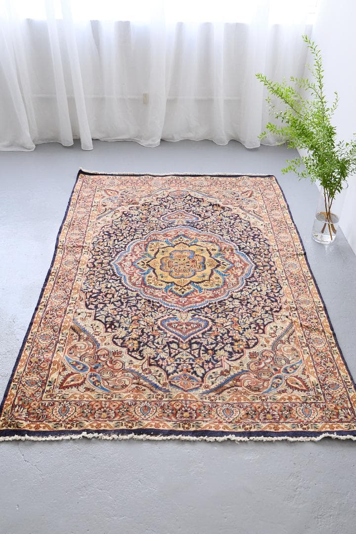 ヴィンテージラグ　ペルシャ絨毯　メダリオン（184×122cm）赤　青　ベージュ