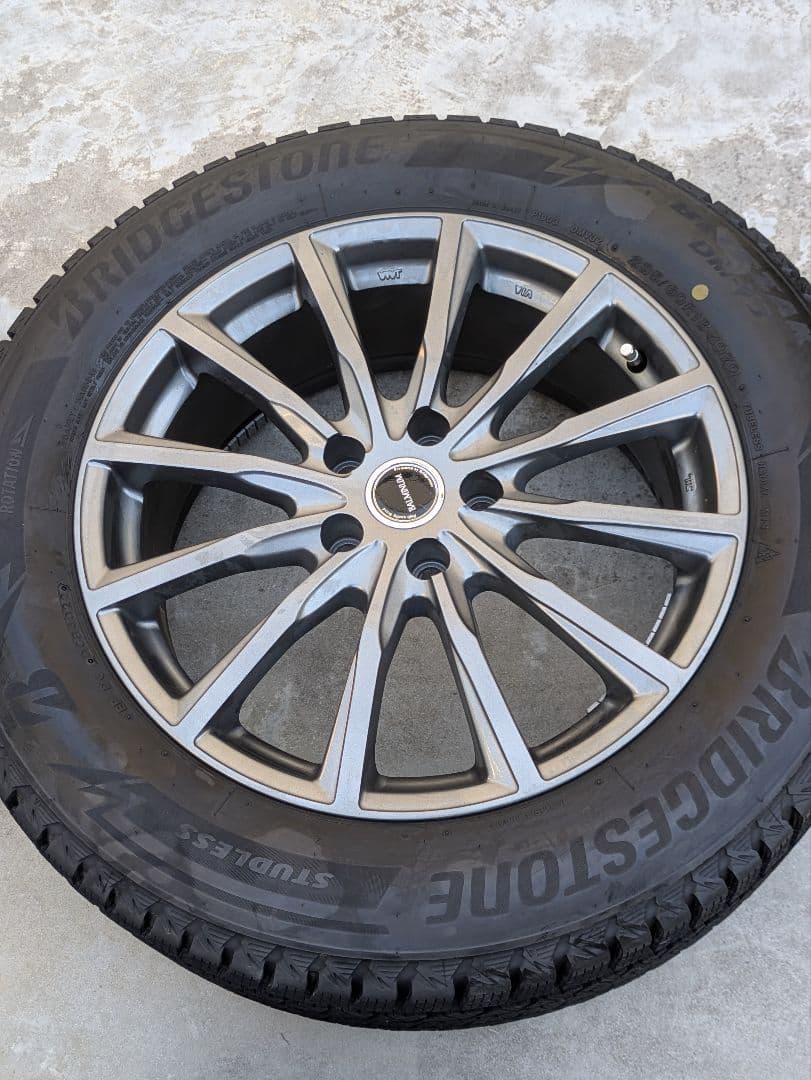 【ゆき】ブリヂストン　BLIZZAK　DM-V3　235/60R18