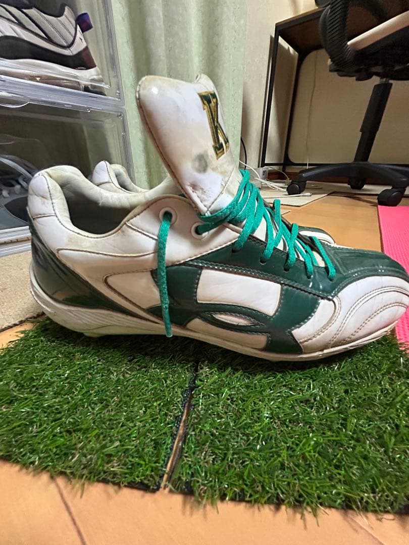 大学野球　スパイク　アンダーアーマー　28cm