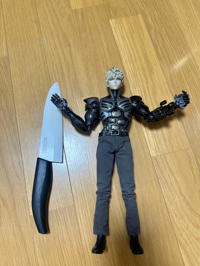 ワンパンマンのジェノスのフィギュア