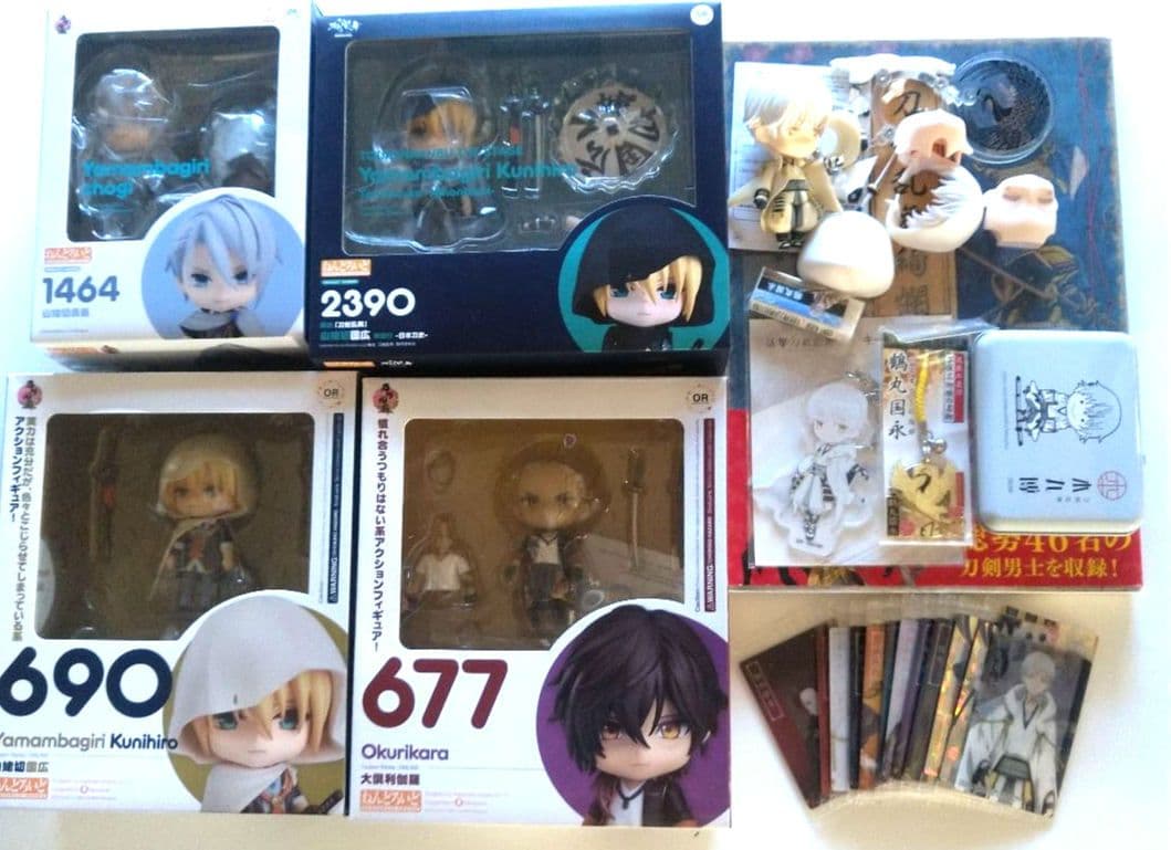刀剣乱舞 山姥切国広 山姥切長義 鶴丸国永 ねんどろいど カード他まとめ売り