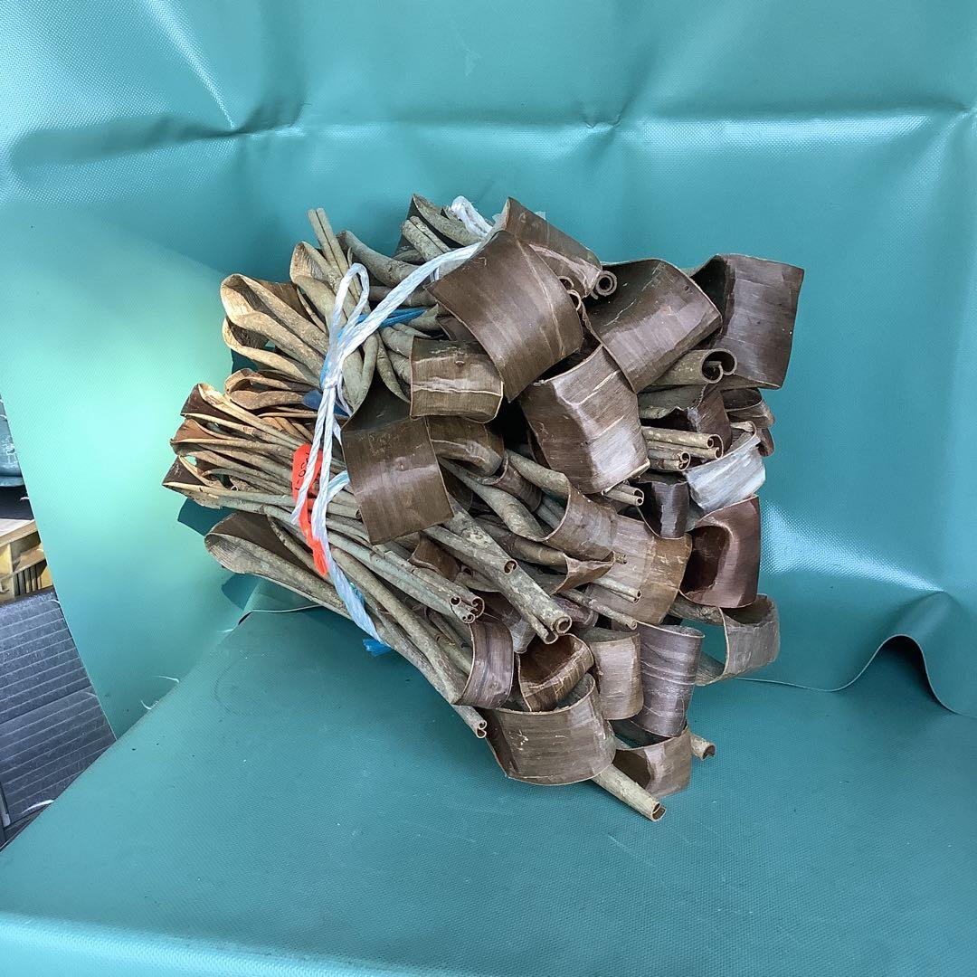 乾燥くるみ樹皮2kgセット。　7-081