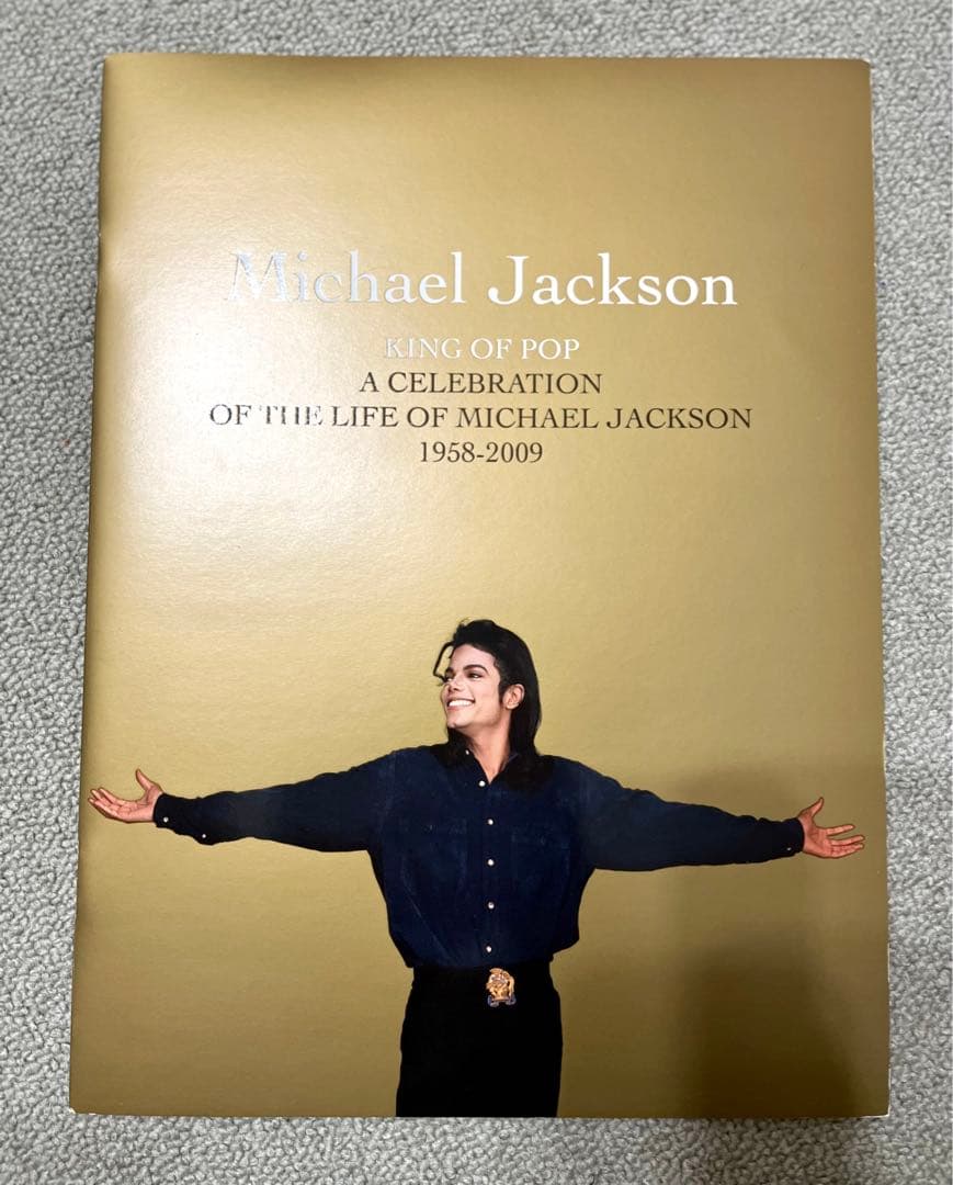 マイケルジャクソン　葬儀パンフレット　幻のthis is it 公演　チケット