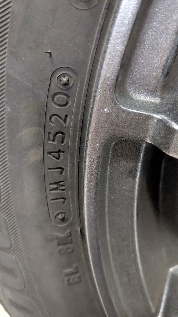 日産リーフ（プリウスα）アルミホイール付ブリザックVRX スタッドレス４本セット