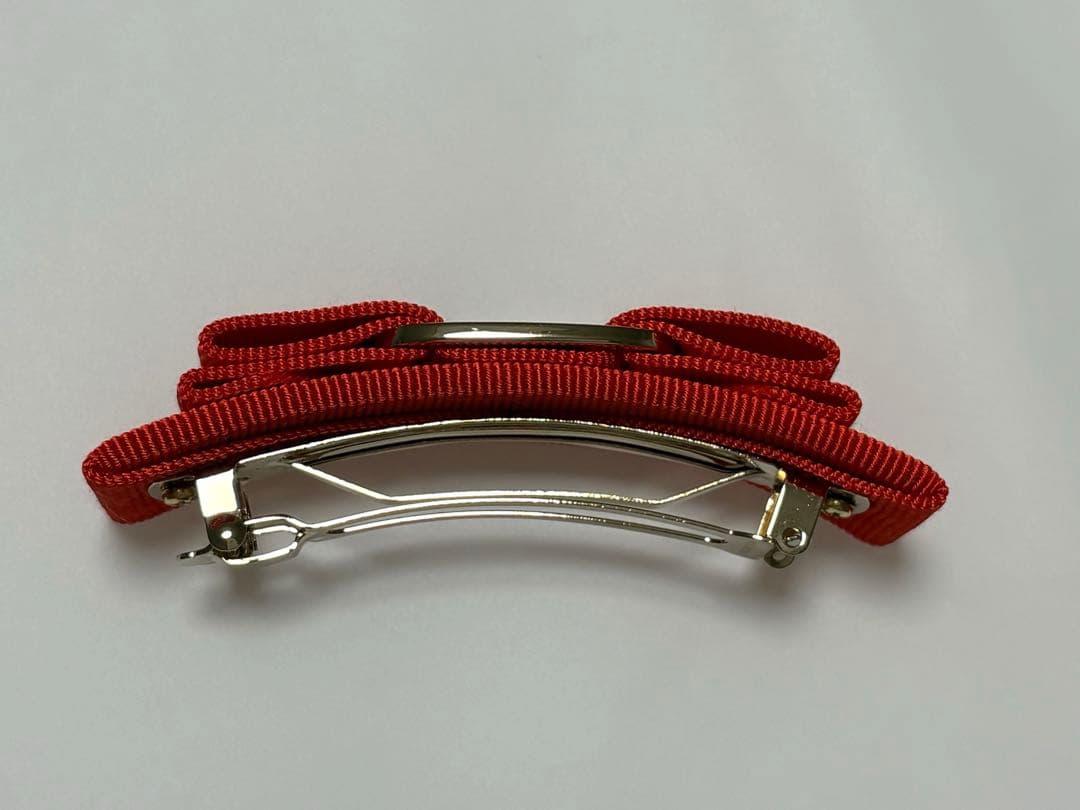 Ferragamoフェラガモ ヴァラリボン バレッタ ヘアアクセ　オレンジ色