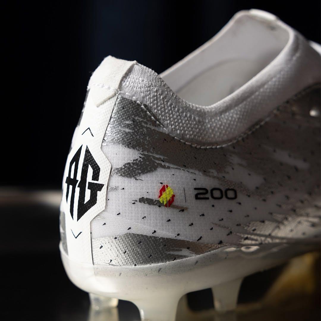 【全世界200足限定】グリーズマン　アトレティコ通算200ゴール記念スパイク