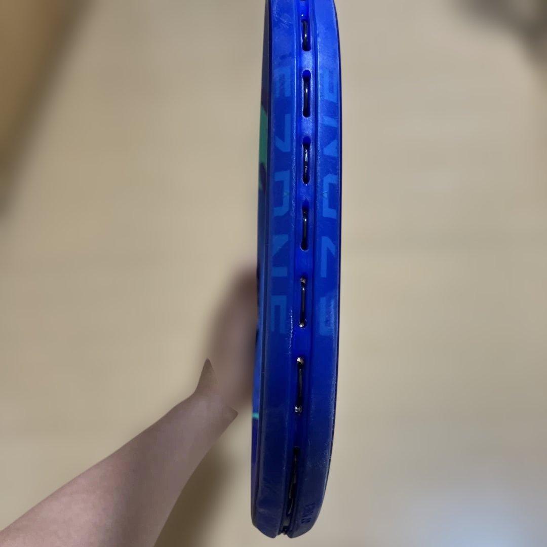 ヨネックス E ZONE 100 tour グリップ3