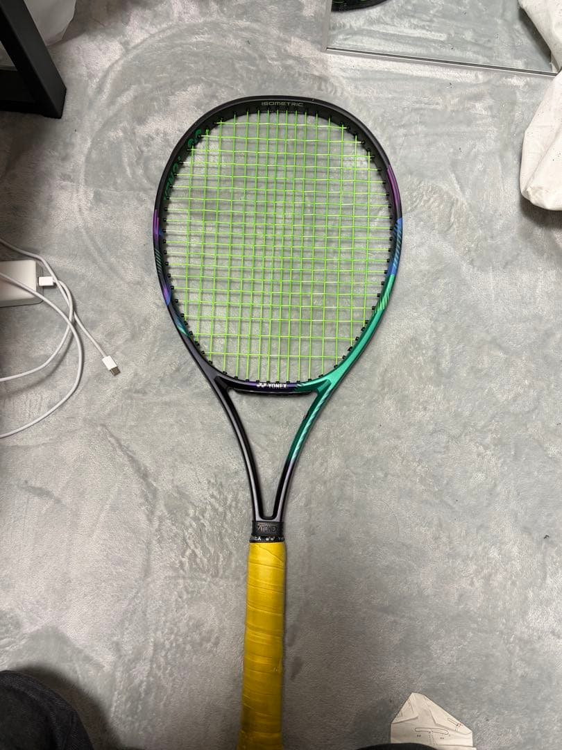 も*ま様 ヨネックス　テニスラケット　VCORE PRO 100