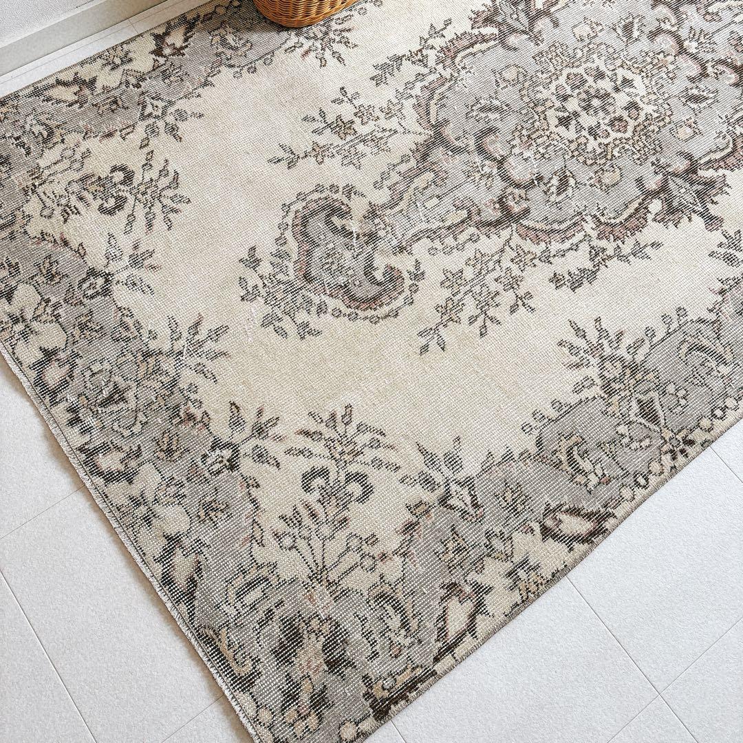 トルコ　ヴィンテージラグ　グレー　メダリオン