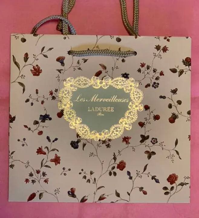 ラデュレ チークボット リミテッドエディション サクラ