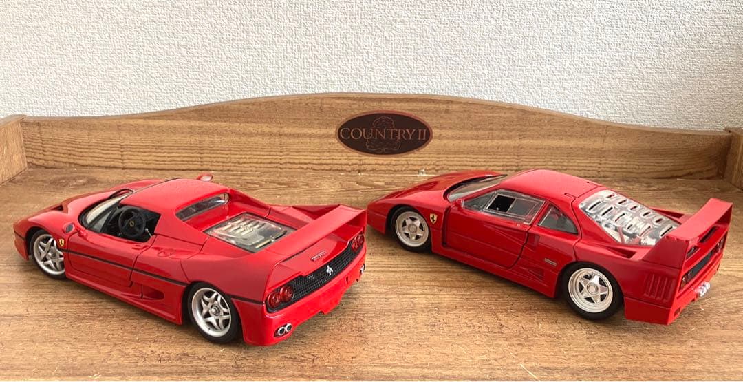 2台❗️HOT　WHEELS CLASSICS　 1:18 　FERRARI
