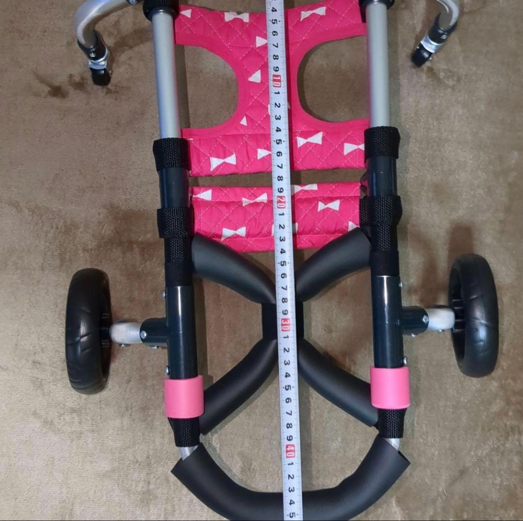 ワンちゃん4輪　リハビリ　犬の歩行器