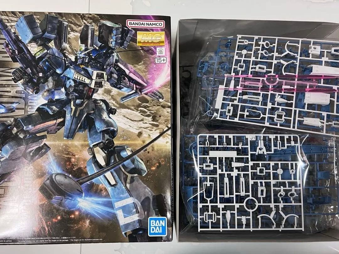 MG 1/100 ガンダムMk-V 【プレミアムバンダイ限定・未組立】