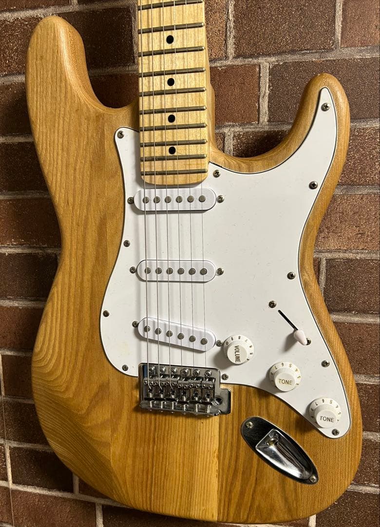 r*1様 メーカー不明　ストラトタイプ　エレキギター リバースヘッド仕様