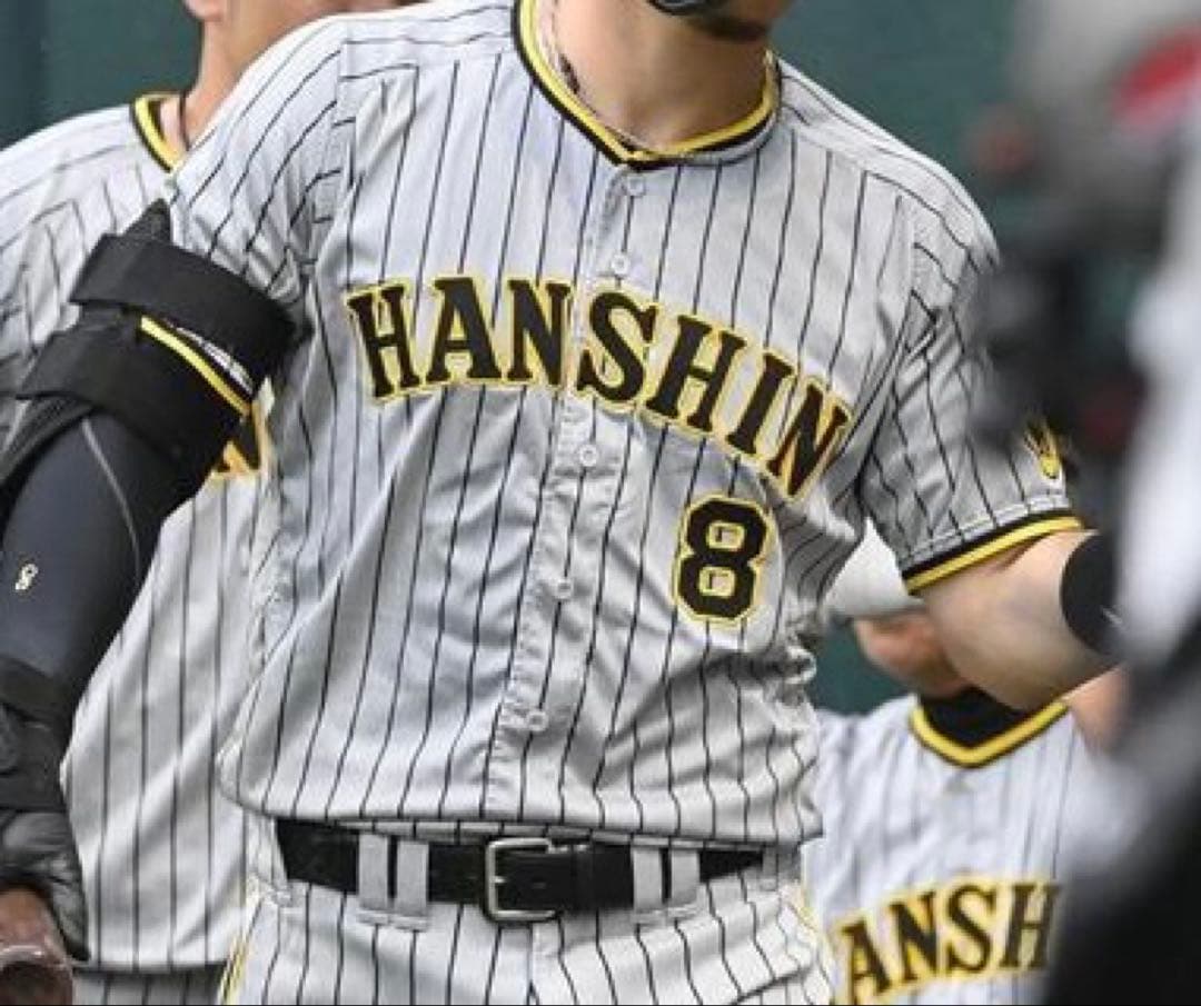 阪神Tigers ユニフォーム SATO 8 ビジター レプリカ　Ｌサイズ2枚