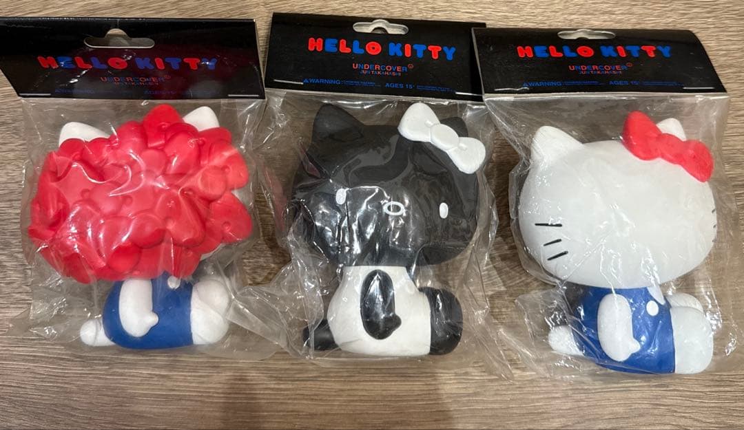 激レア!!UNDERCOVER ハローキティフィギュアNO FACE 3個セット