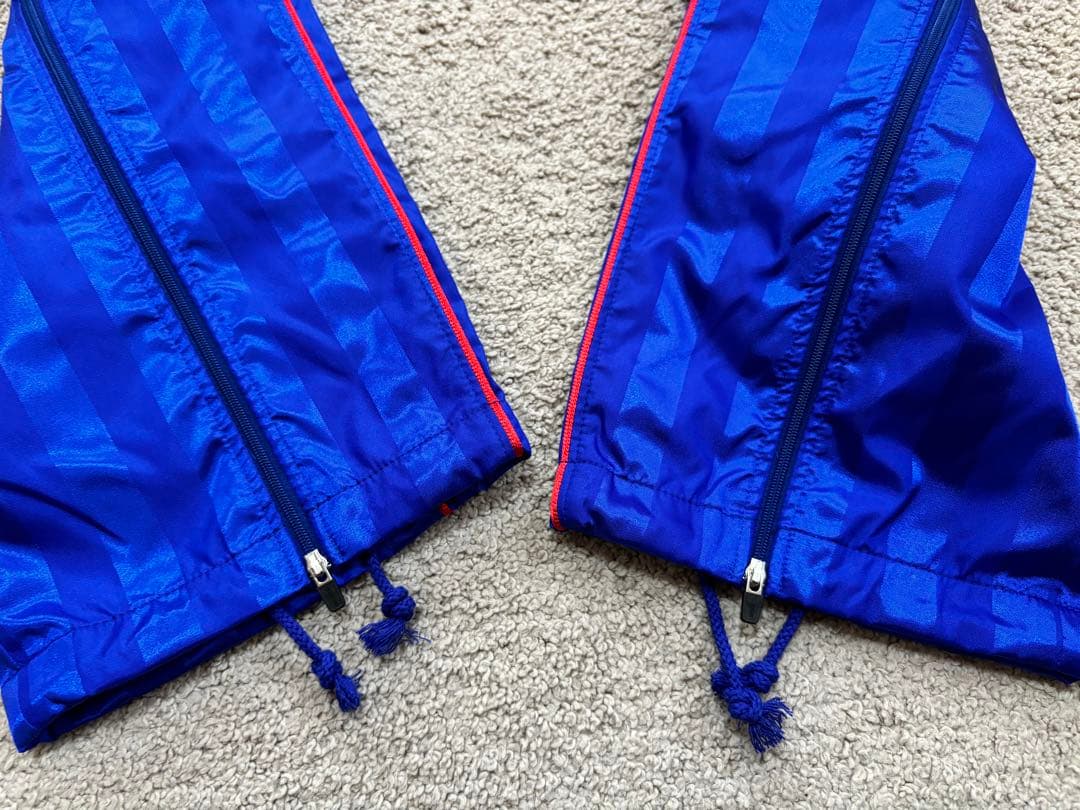 新品　umbro アンブロ FC東京　ウィンドブレーカー　 上下セット