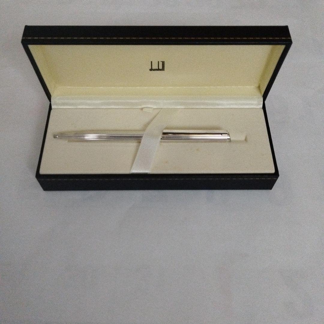 ダンヒルボールペン(スイス製)　 ジェムラインだと思います。 頭部にロゴマーク有