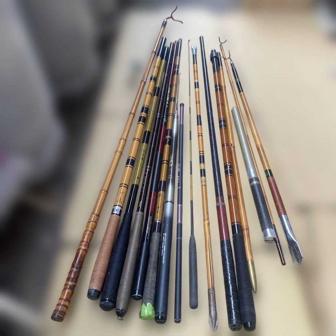 【釣り竿と竿掛けセット】多様な釣り竿コレクション 実用セット