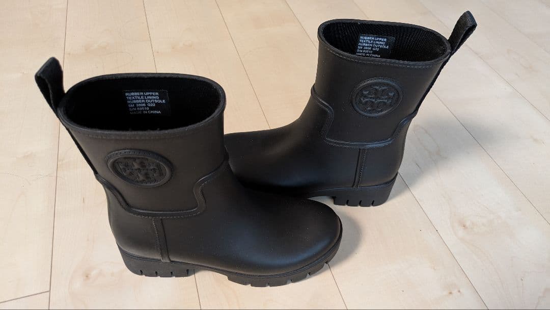 Tory Burch 黒ラバーショートブーツ