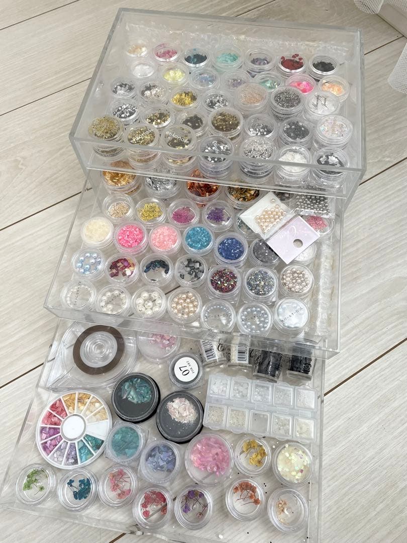 ネイルアート用品まとめ売り　ジェルネイル　ラメ　ホロ　メタル　パーツ