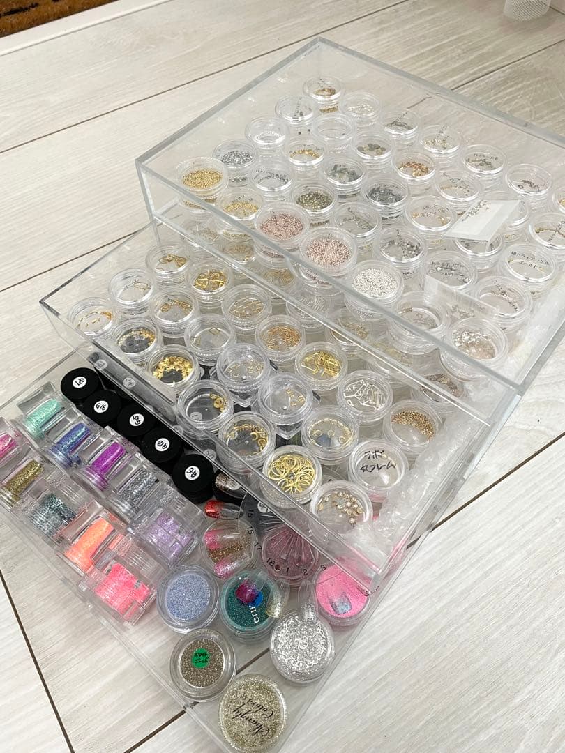 ネイルアート用品まとめ売り　ジェルネイル　ラメ　ホロ　メタル　パーツ