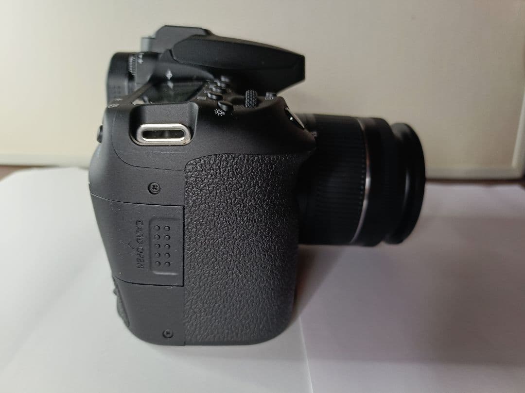 CANON EOS 90D EF-S18-55mm　本体とレンズのみ！