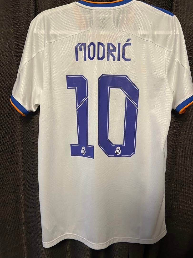 レアル・マドリード モドリッチ ユニフォーム