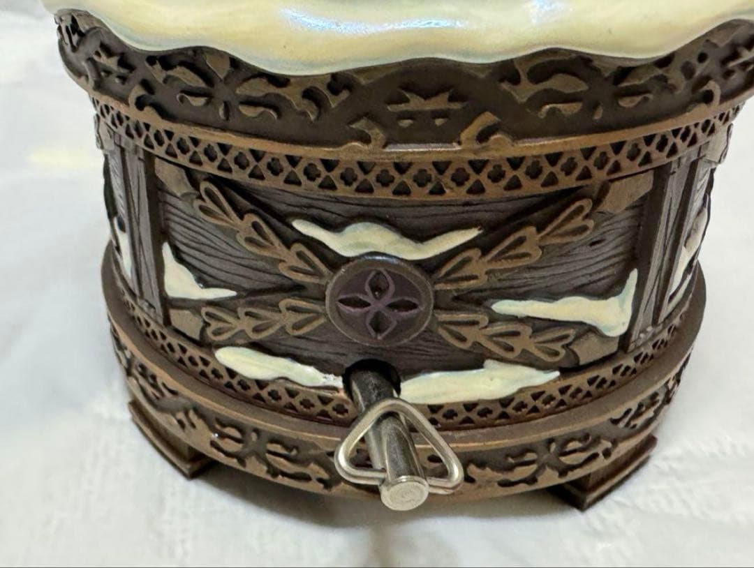 ディズニーストア アナと雪の女王 オルゴール付きスノーグローブ