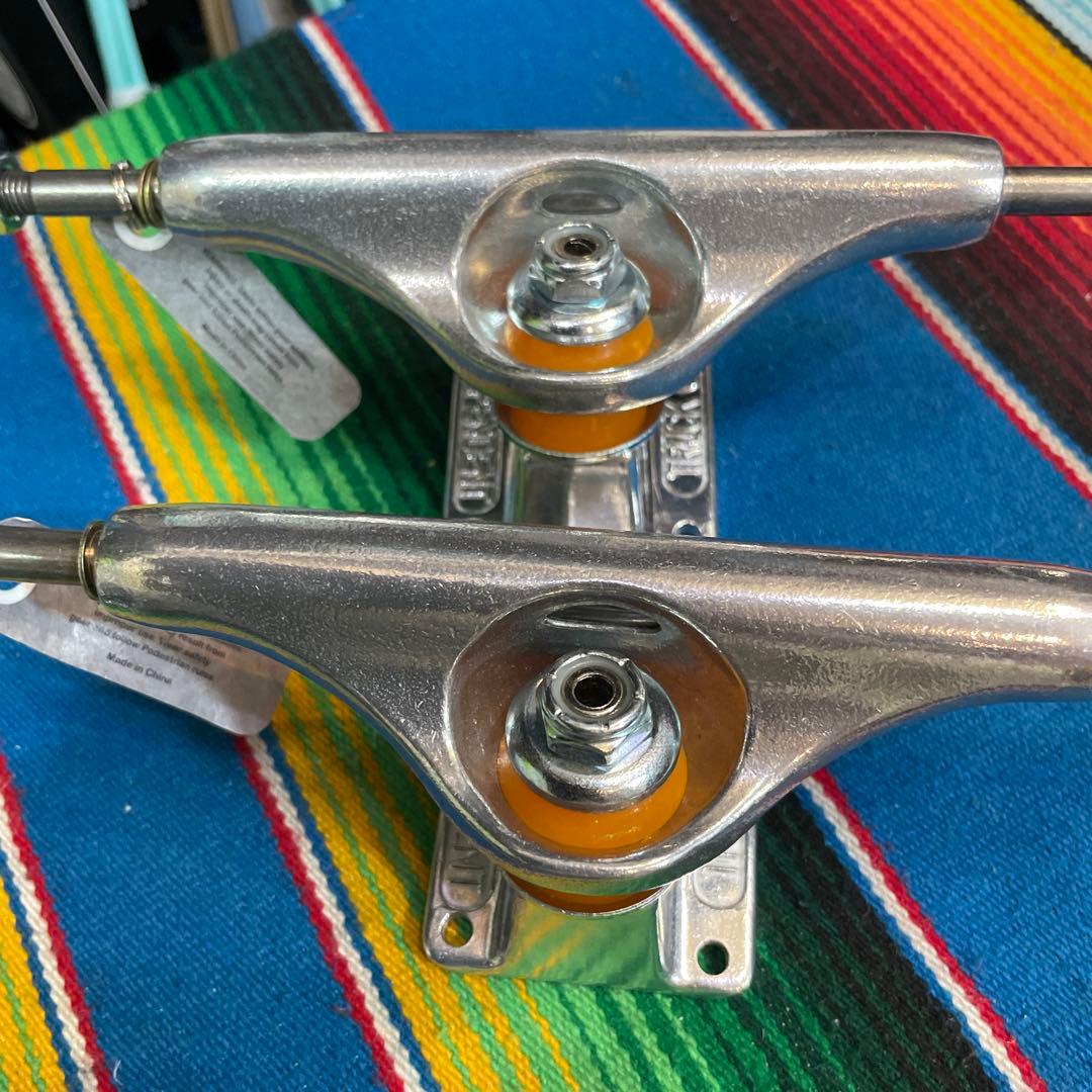 independent スケートボードトラック チタン　139