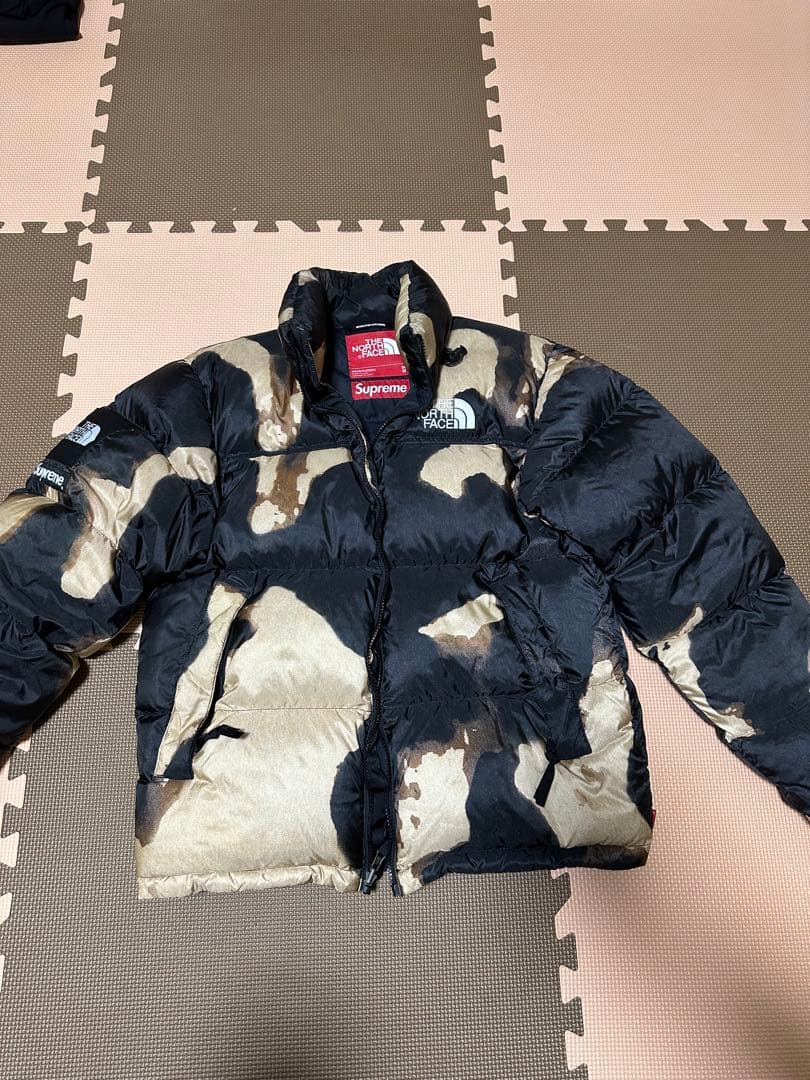 The North Face × Supreme 迷彩ダウンジャケット