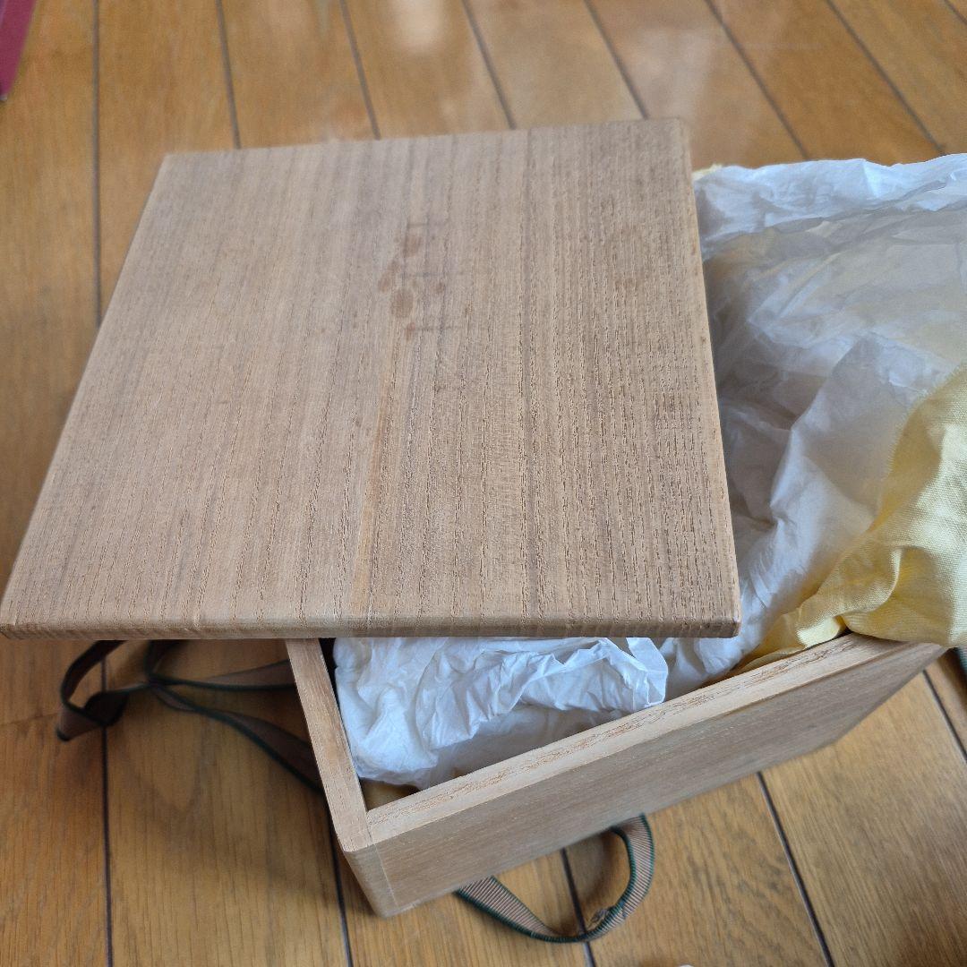 廣州窯 井戸高麗 趙小守(韓国)淡いグレー ひび割れ模様