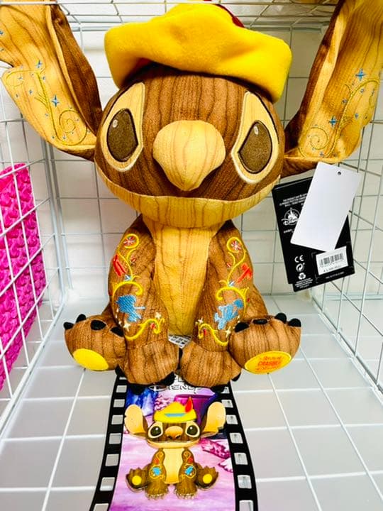 5月と7月限定スティッチ ぬいぐるみ ピンバッジセット