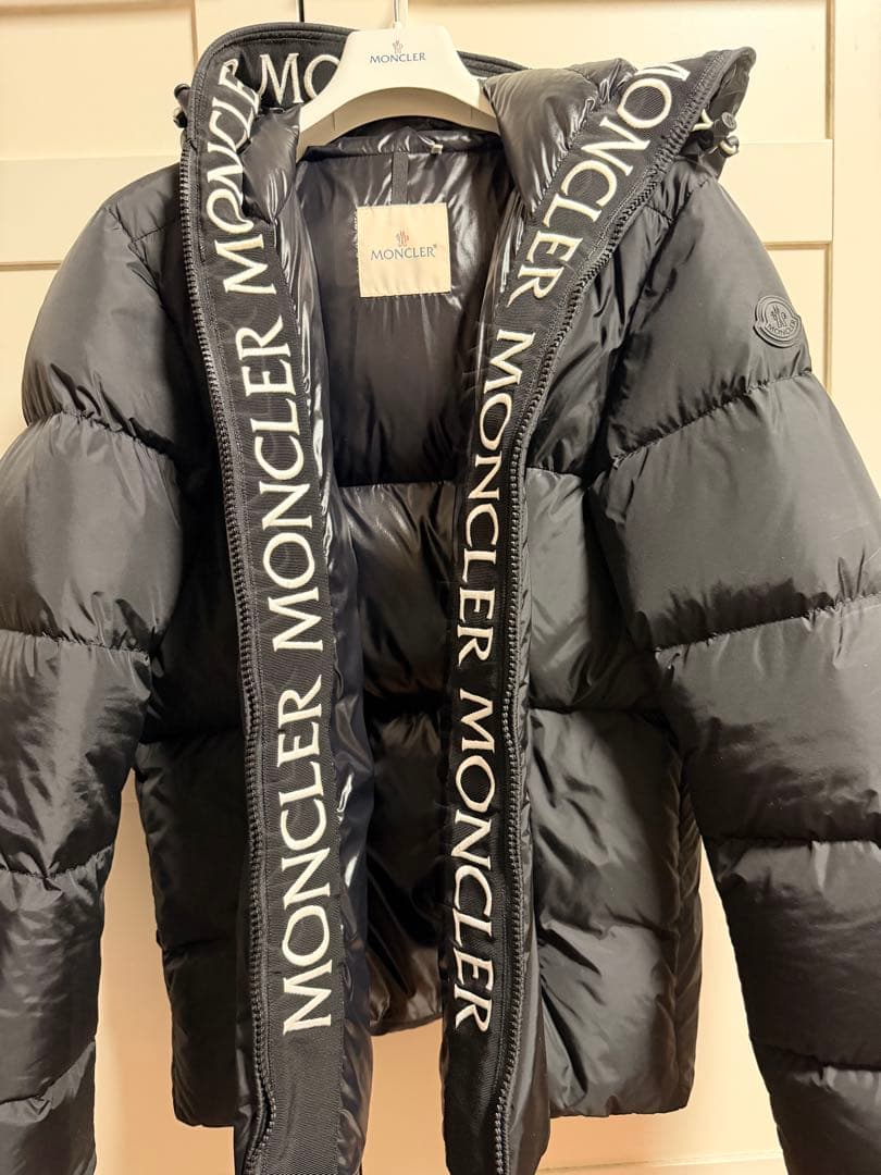 極美品 MONCLER モンクレール　MONTCLA モンクラー　　　黒サイズ3