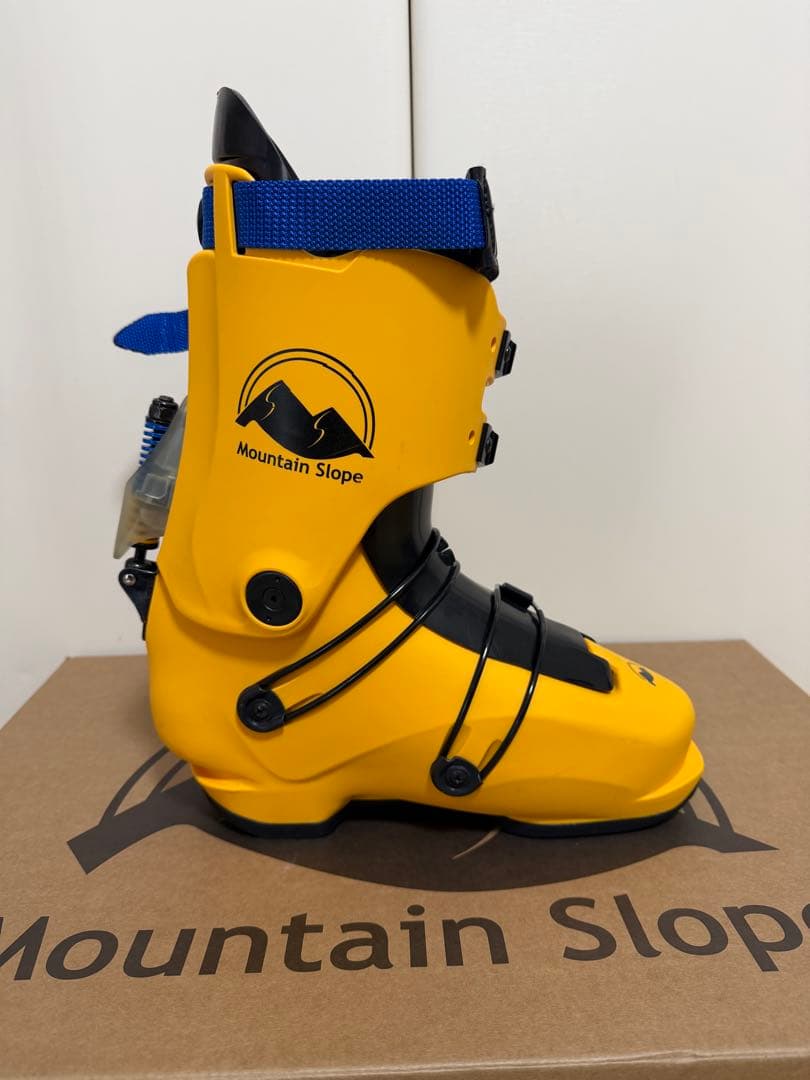 【美品】Mountain Slope 100ST 2025-2026 Bシェル