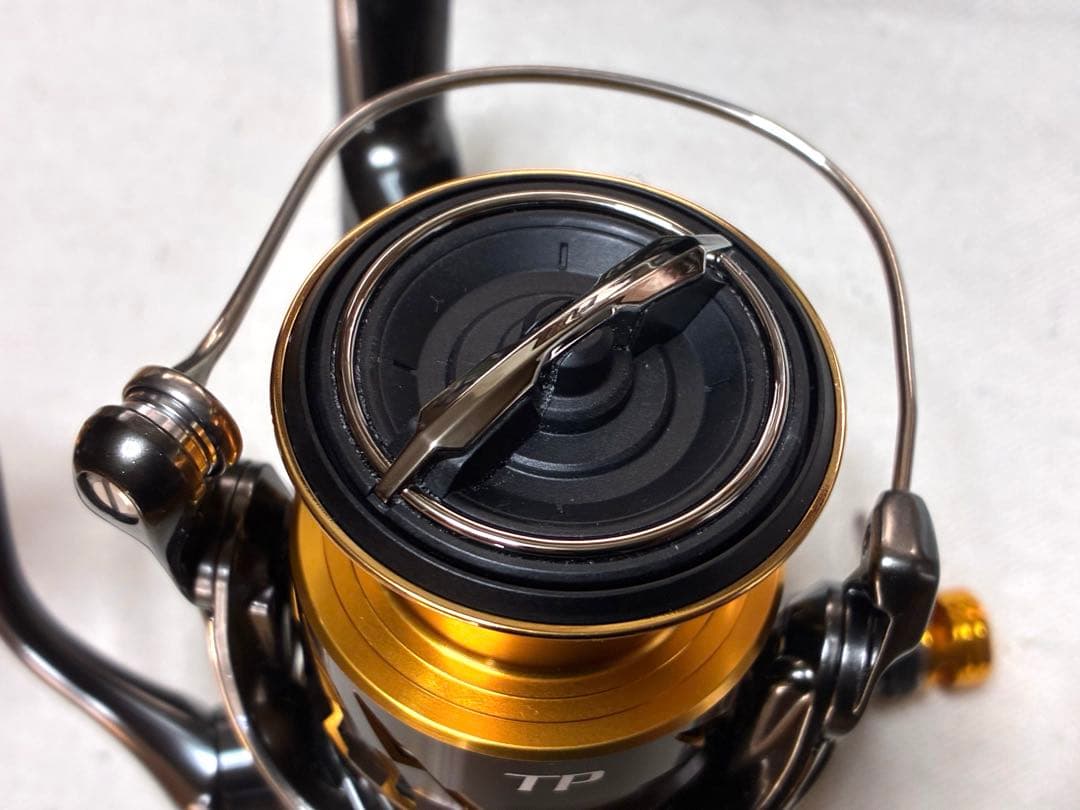 【未使用品】シマノ リール20ツインパワーC3000XG【カスタム品】