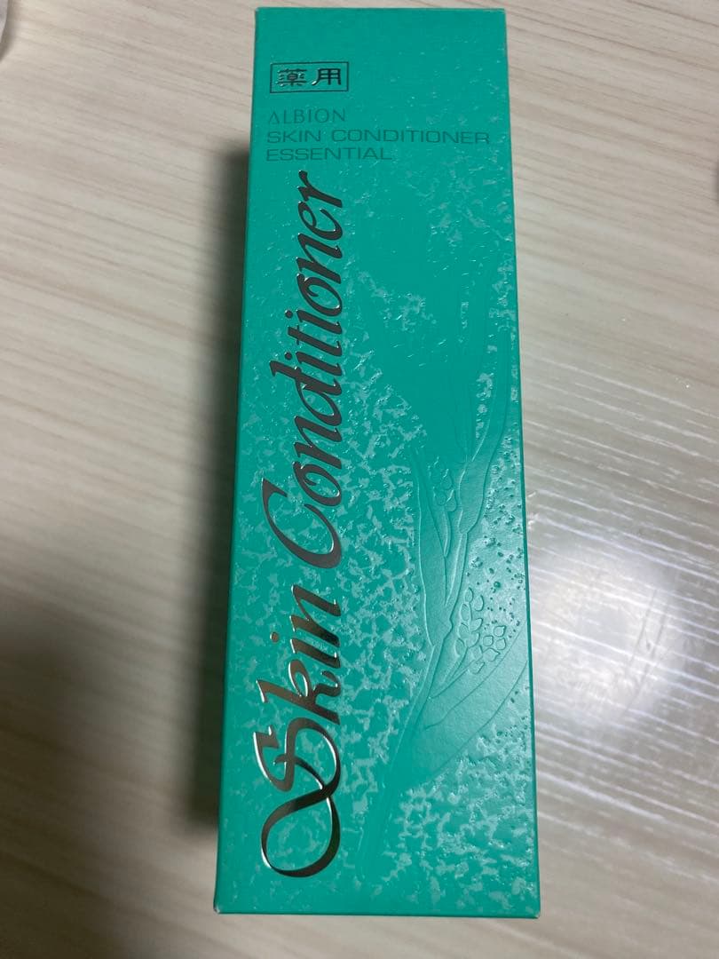 新品未使用　アルビオン　薬用スキンコンディショナーエッセンシャル330ml