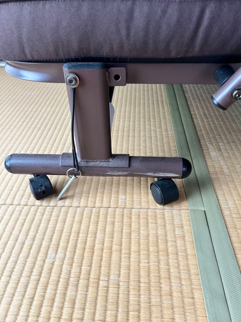 セミダブル折りたたみ電動ベッド キャスター付き ブラウン