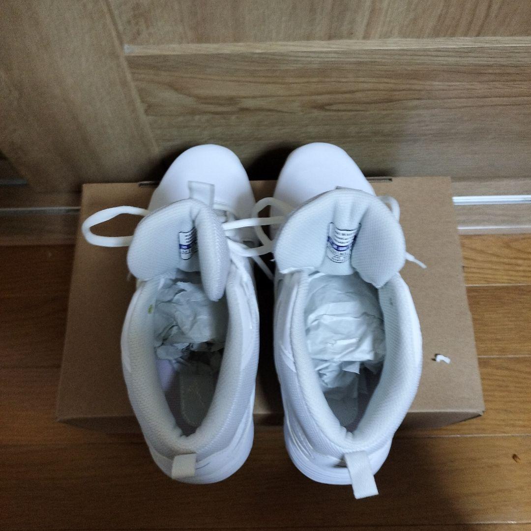 新品未使用　ミズノウェーブダイバース　LG4 24.5センチ　白