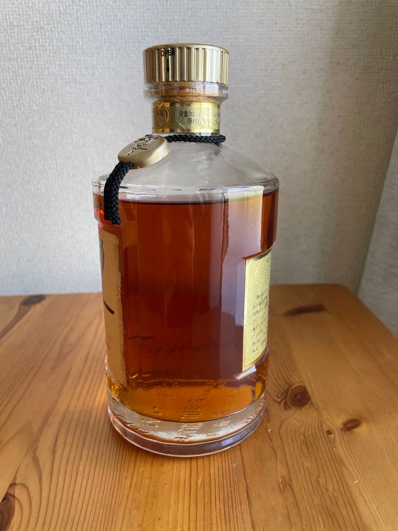 響　ゴールドラベル　700ml ウイスキー 17年相当 サントリー