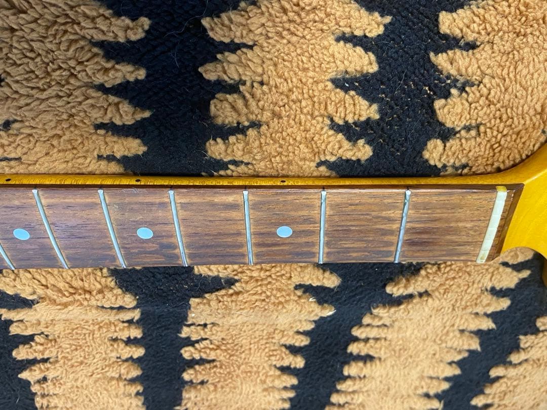 Fender Japan mustang アイボリー