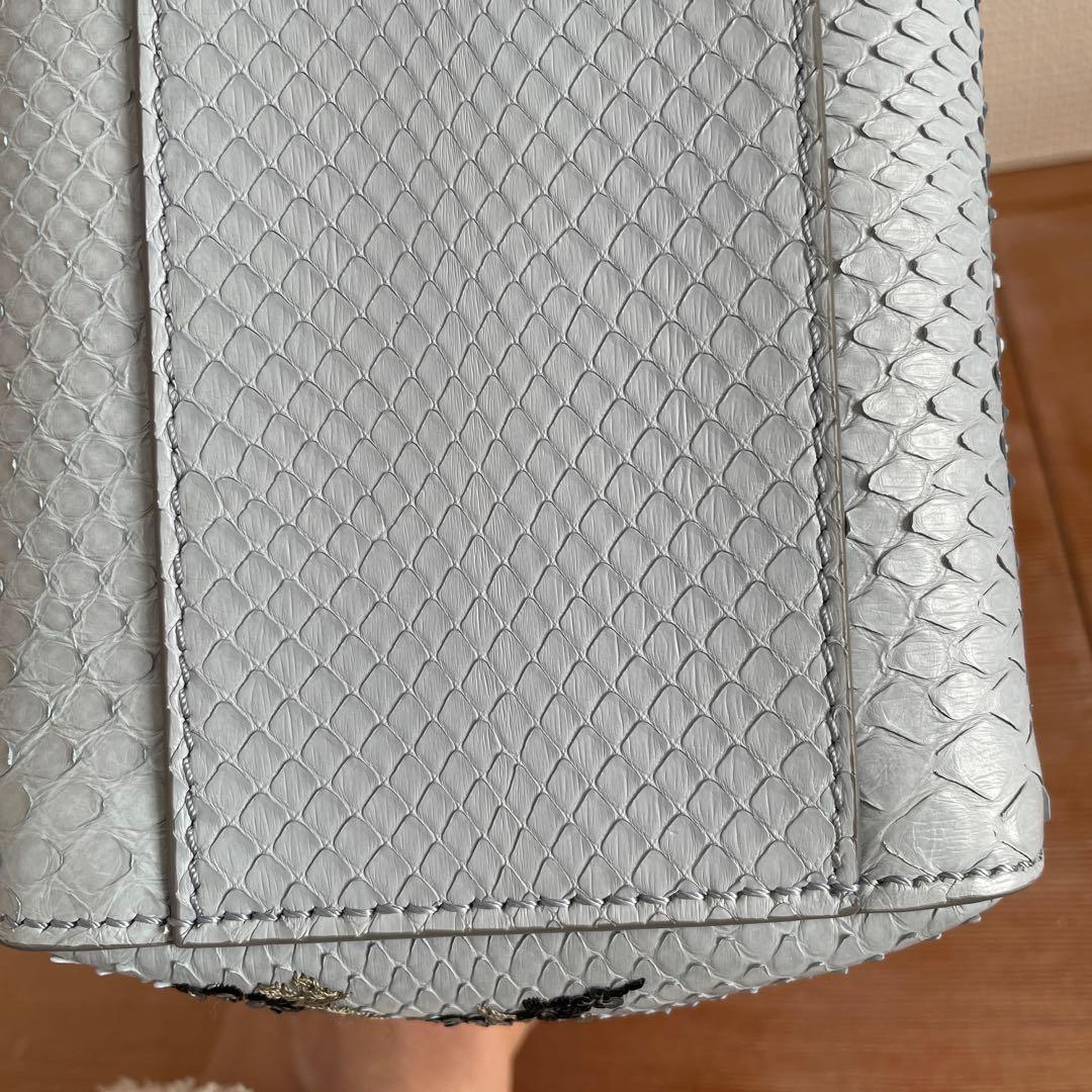 美品　Fendi 花柄刺繍 ハンドバッグ 水色