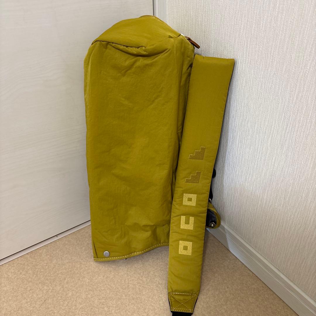 オノフ　キャディバッグ　マスタード