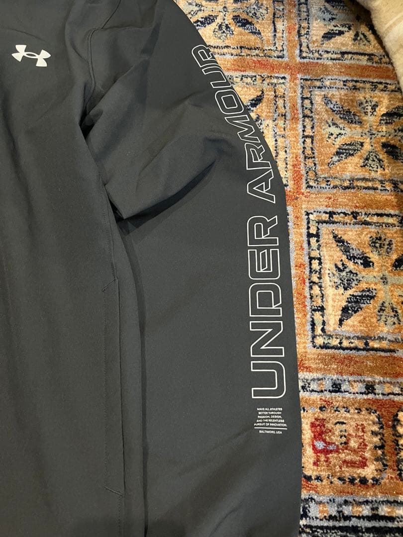 アンダーアーマー　ウインドジャケット　UAストーム　ウーブン　ジャケット