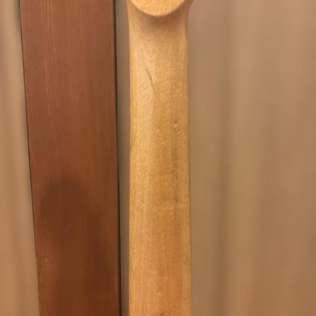 【Yummy】Legend ストラトタイプ トレモロアーム付 新品弦張替済