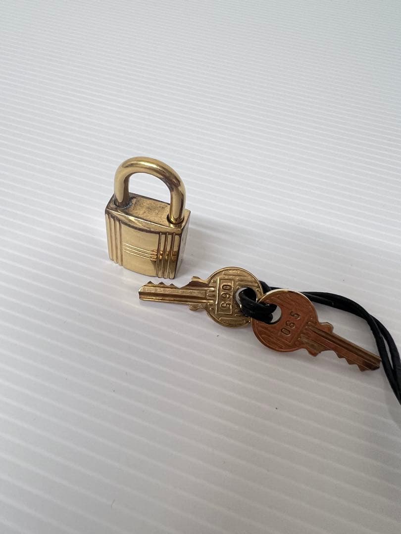 Hermes/エルメス南京錠 （不良）鍵65番2本付き