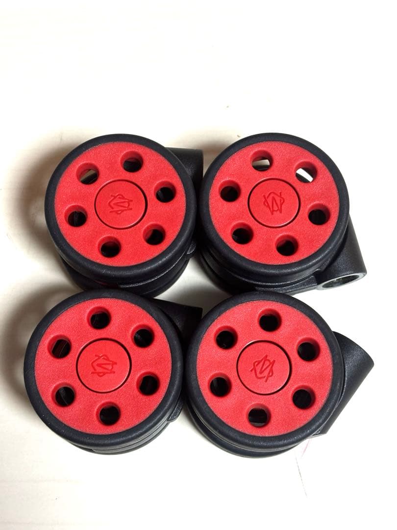 RIMOWA リモワ　カスタマイズ　 ホイール新品未使用に近い　正規品　 レッド