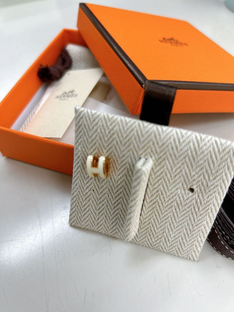 エルメス ポップH ピアス レディース ホワイト ゴールド 片耳　美品