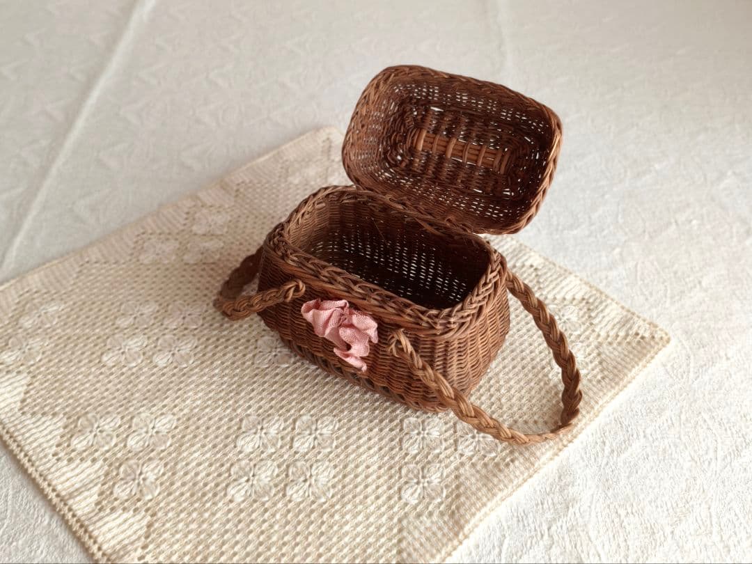 * antique doll panier ❀ * 小さなバスケット カゴ