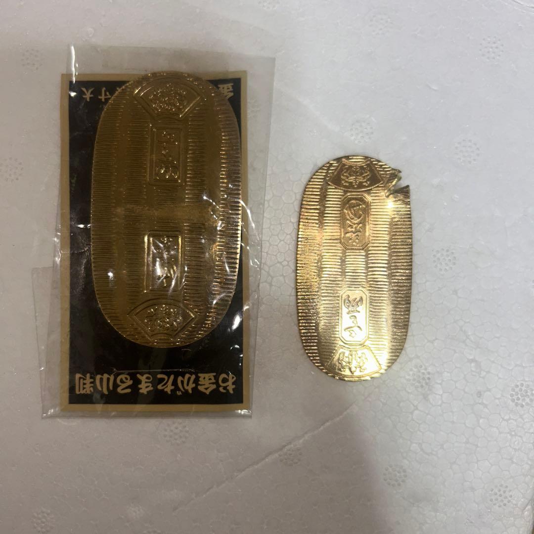 金色模様入りコレクションアイテム 約10cm 22g,21g 2個